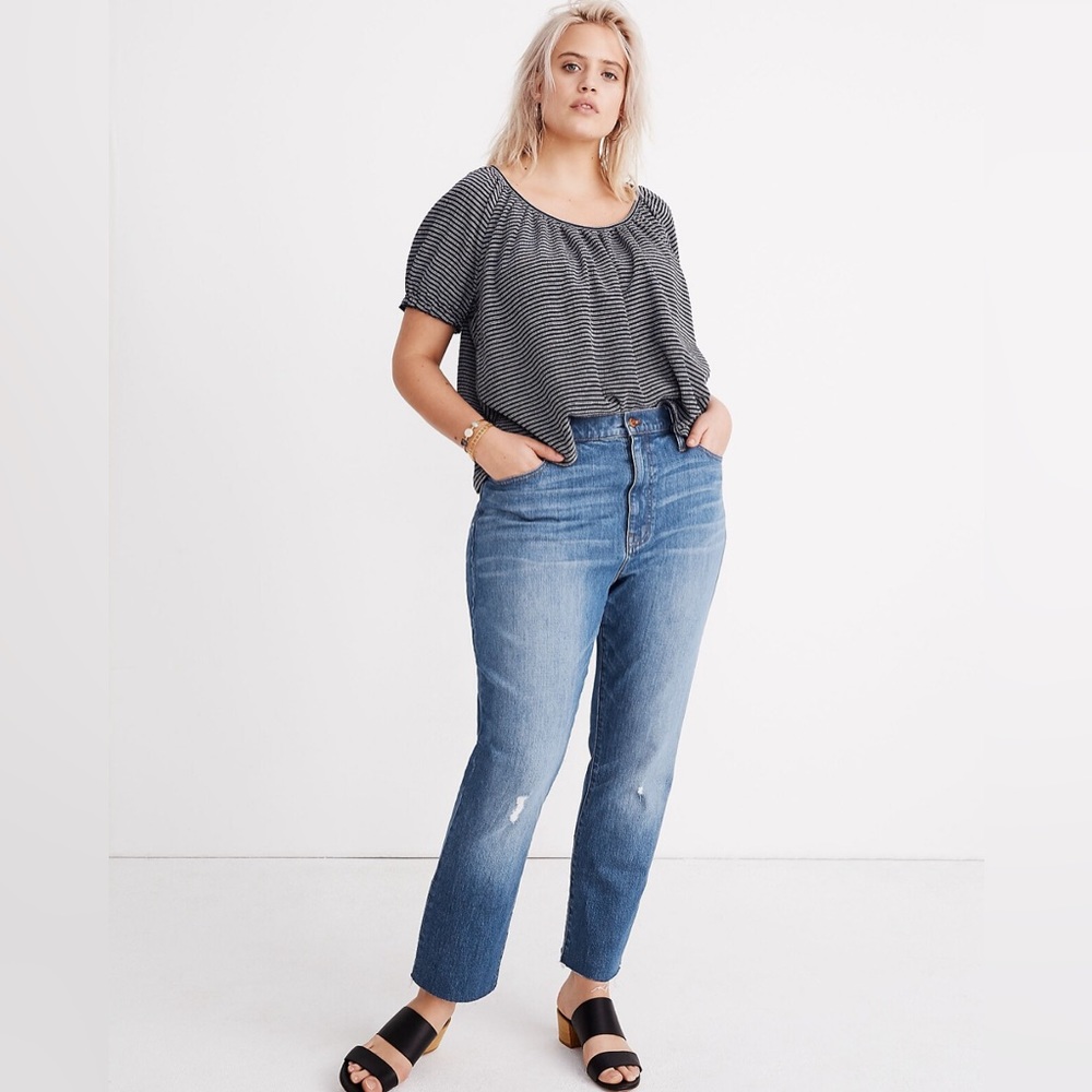 The High-Rise Slim Boyjean in Dover Wash: Raw-Hemmed Edition size 30